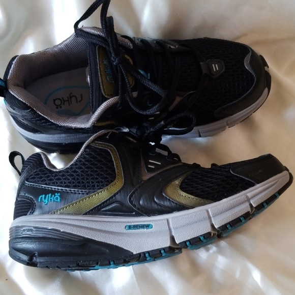 Ryka Reform/Renew Walking Shoe - Size 6 - Picture 3 of 8